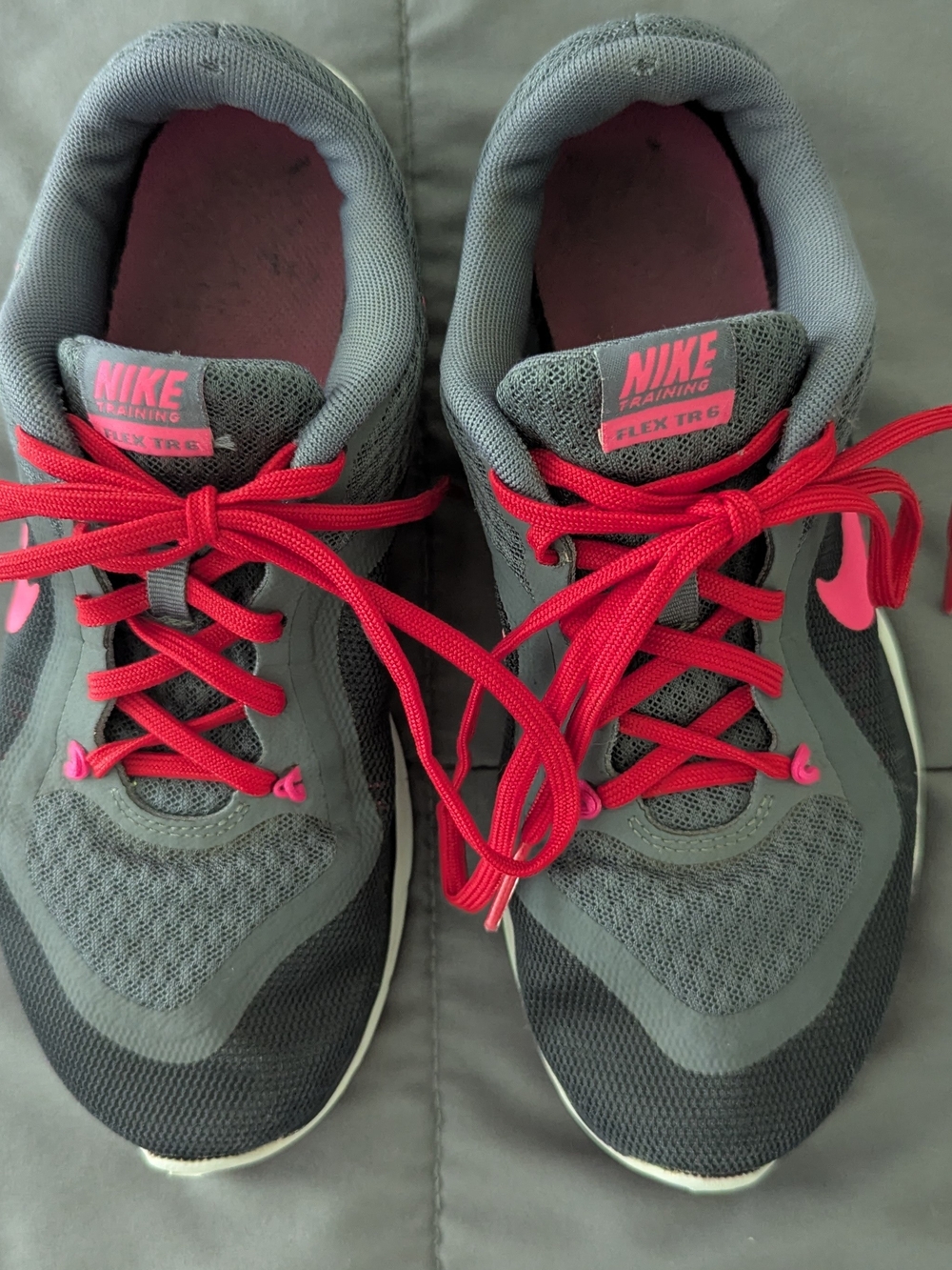 Nike Flex TR 8 Women's Athletic Shoes US 6.5 Gray & Pink